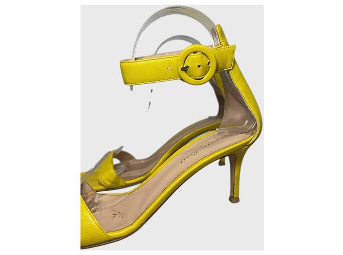 Sandali Gianvito Rossi gialli T.37,5 Giallo - vista 4