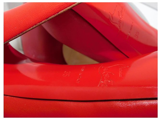 Christian Louboutin Louboutin High-Heel-Schuhe Rot - Ansicht 16
