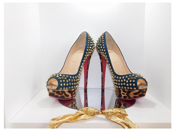 Lady Peep Décolleté Christian Louboutin in camoscio blu con borchie dorate e stampa leopardata Marrone Gold hardware - vista 13