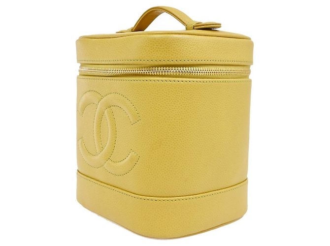 Beauty case Chanel Vintage Timeless Caviar Tall Giallo - vista 3