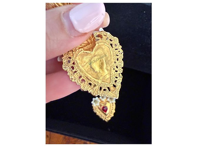 Brincos pendentes Dolce & Gabbana Devotion Coração Sagrado Vermelho Dourado - vista 5