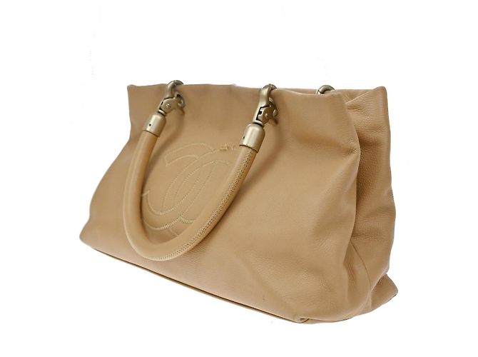Chanel Vintage Handle CC Caviar Medium Beige - view 3