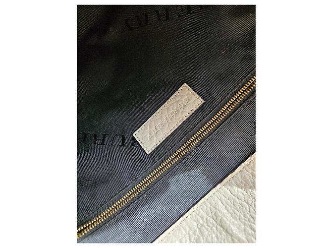 Burberry Dewsbury Medium Handtasche aus Heritage Grain Check Leder - Ansicht 7