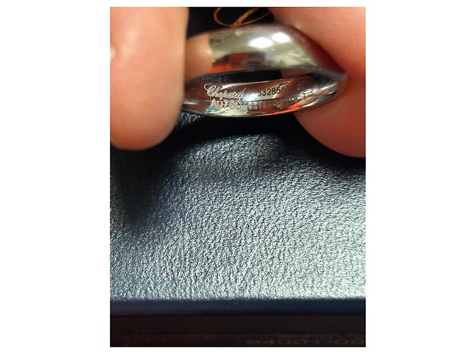 Chopard Ring Slit Mini White Gold Wedding Band - view 3
