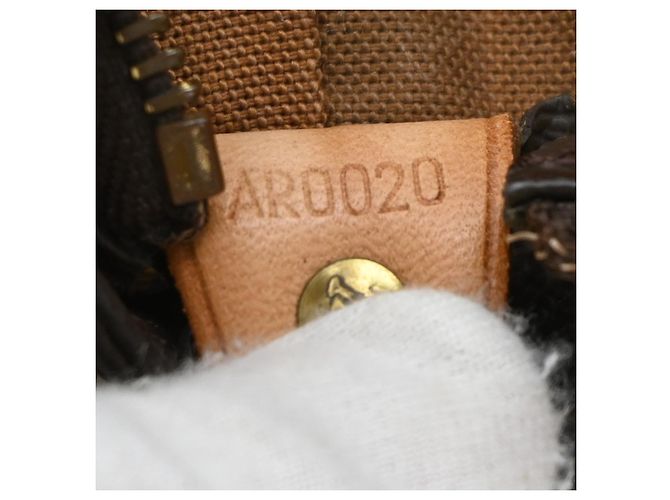 Louis Vuitton Cabas Mezzo Monogram Canvas Brown - view 7
