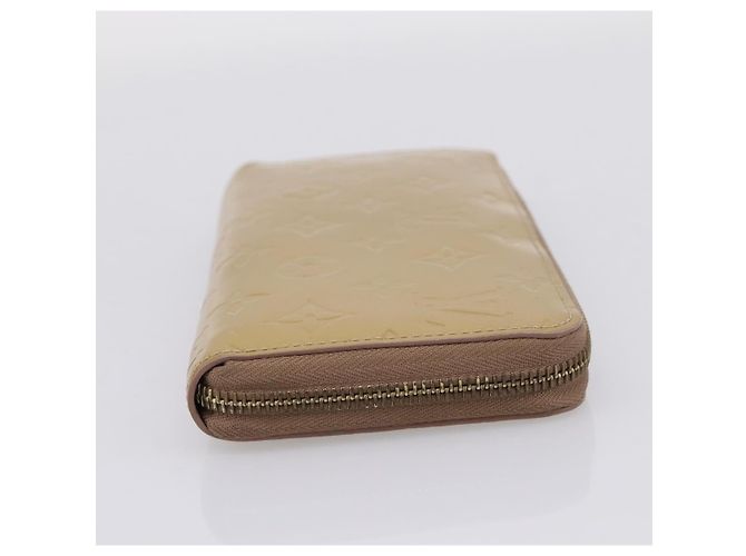 Louis Vuitton Zippy Monogram Vernis Bege - vista 4
