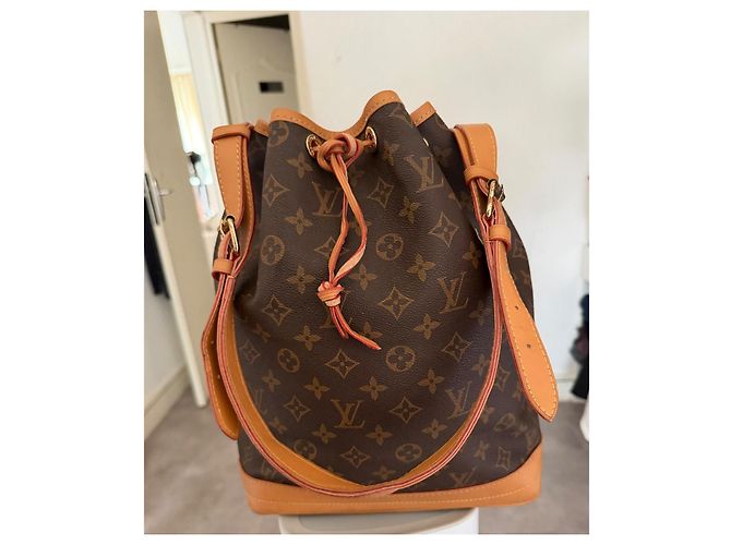 Noe Louis Vuitton Bolso Saco Monogram Noé Castaño Monograma - vista 2