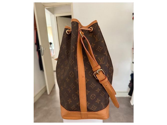 Noe Louis Vuitton Bolso Saco Monogram Noé Castaño Monograma - vista 4