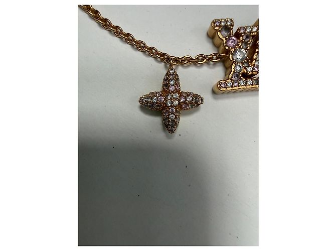 Pulsera Louis Vuitton LV Iconic Trésor dorada Rosa Dorado - vista 18