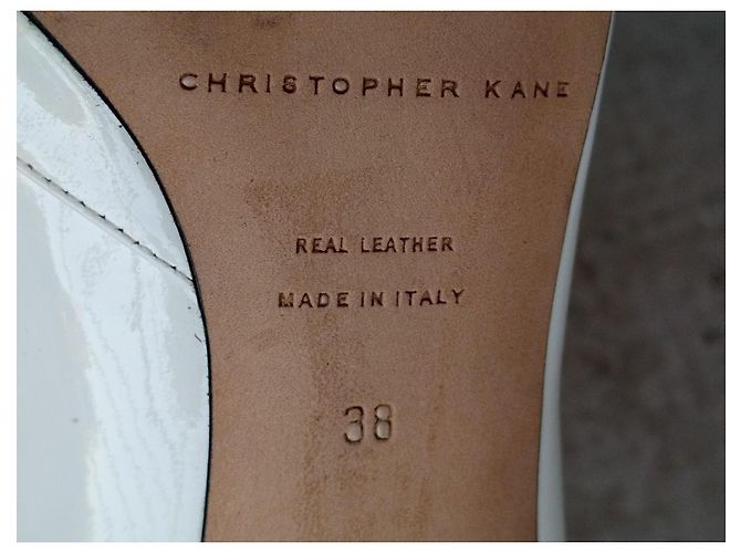 Botines Christopher Kane de charol blanco con cristales Swarovski - vista 12