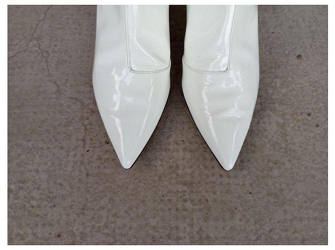 Botines Christopher Kane de charol blanco con cristales Swarovski - vista 2