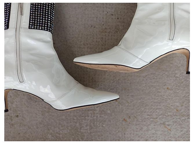 Botines Christopher Kane de charol blanco con cristales Swarovski - vista 5