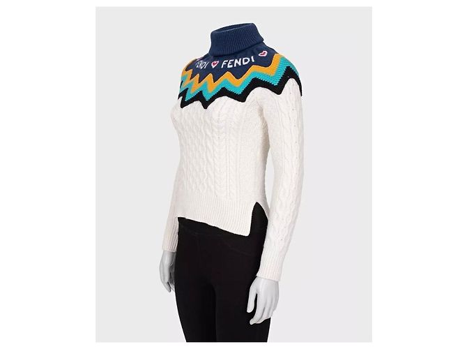 Fendi Rollkragenpullover aus Wolle und Kaschmir, weiß, NWOT Sz.40, gebraucht - Ansicht 2