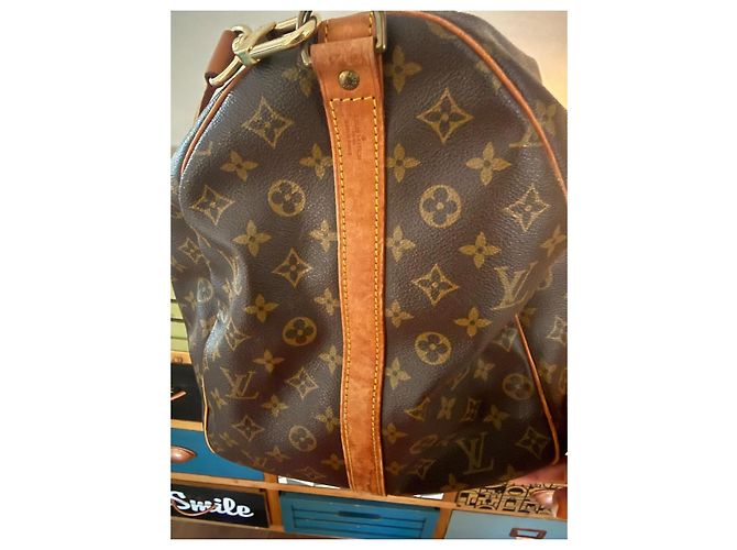 Louis Vuitton Keepall 60 Bandoulière Monogram Canvas Mala de Viagem Marrom Monograma - vista 15