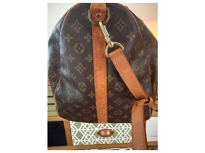 Louis Vuitton Keepall 60 Bandoulière Monogram Canvas Mala de Viagem Marrom Monograma - vista 17