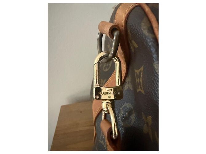 Louis Vuitton Keepall 60 Bandoulière Monogram Canvas Mala de Viagem Marrom Monograma - vista 5