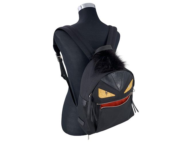 Bag Bugs Fendi Zaino e borsa a tracolla Monster Bugs Eyes in nylon nero con rifiniture in pelliccia - vista 2