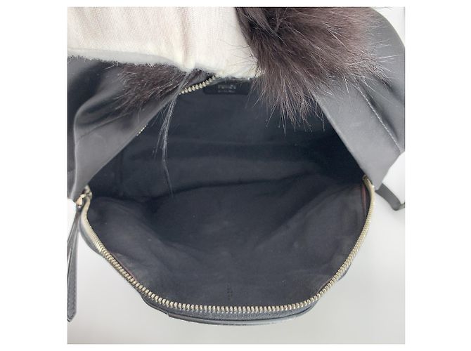 Bag Bugs Fendi Zaino e borsa a tracolla Monster Bugs Eyes in nylon nero con rifiniture in pelliccia - vista 5