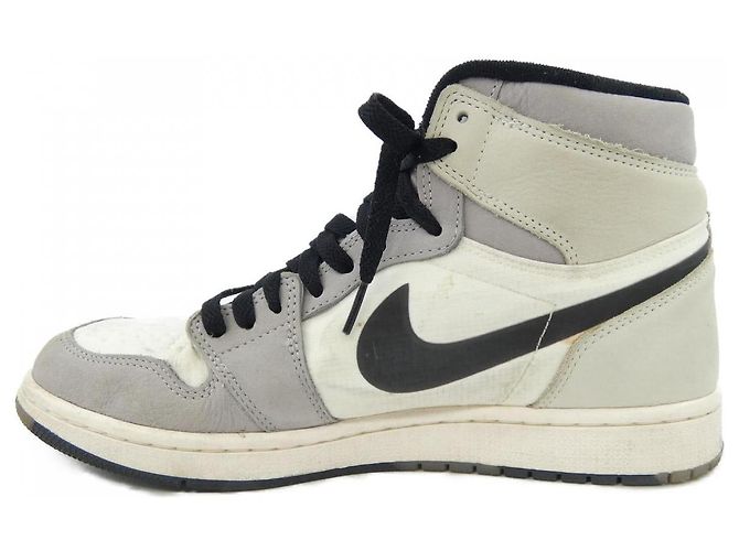 Autre Marque Baskets Nike Jordan Marron Blanc - vue 2