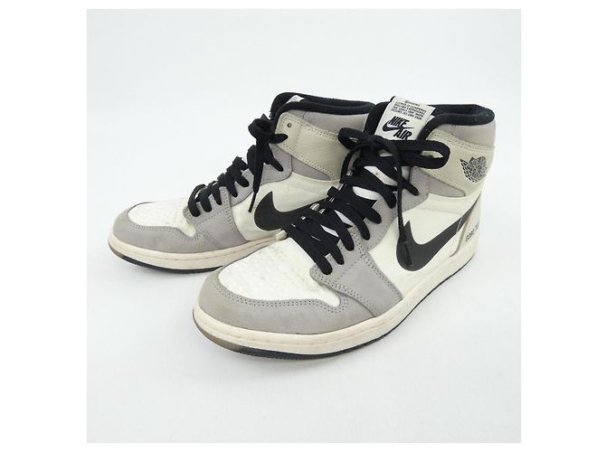 Autre Marque Baskets Nike Jordan Marron Blanc - vue 3