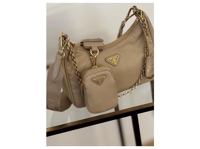 Bolso de hombro Prada Re-Edition 2005 de nylon Beige - vista 2