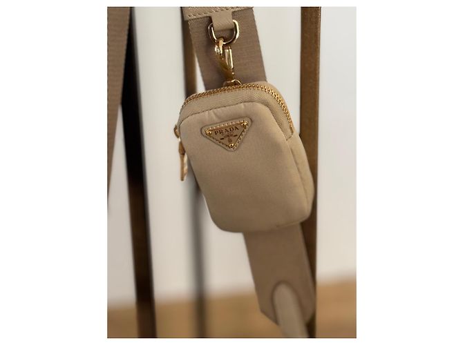Bolso de hombro Prada Re-Edition 2005 de nylon Beige - vista 4