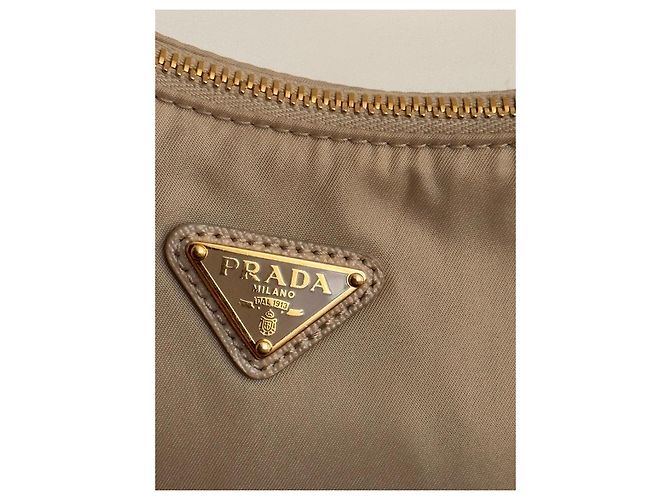 Bolso de hombro Prada Re-Edition 2005 de nylon Beige - vista 9
