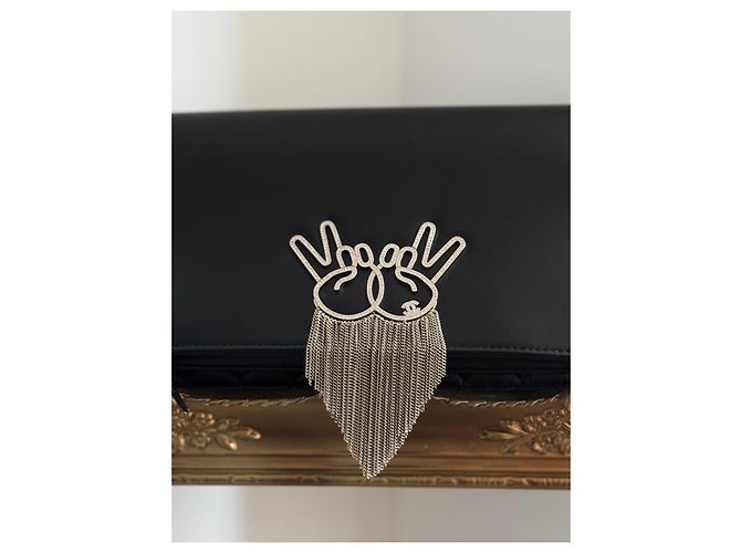 Chanel Pochette in pelle nera con segno della pace Nero - vista 3