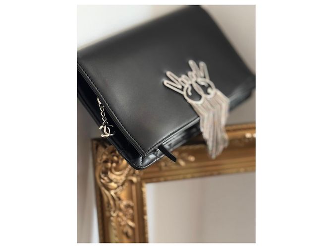 Chanel Pochette in pelle nera con segno della pace Nero - vista 4