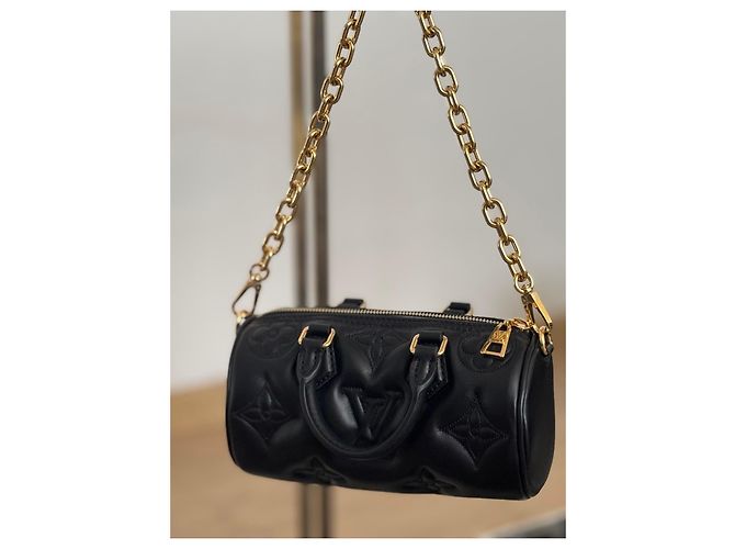 Louis Vuitton Papillon BB en cuir Bubblegram noir - vue 7