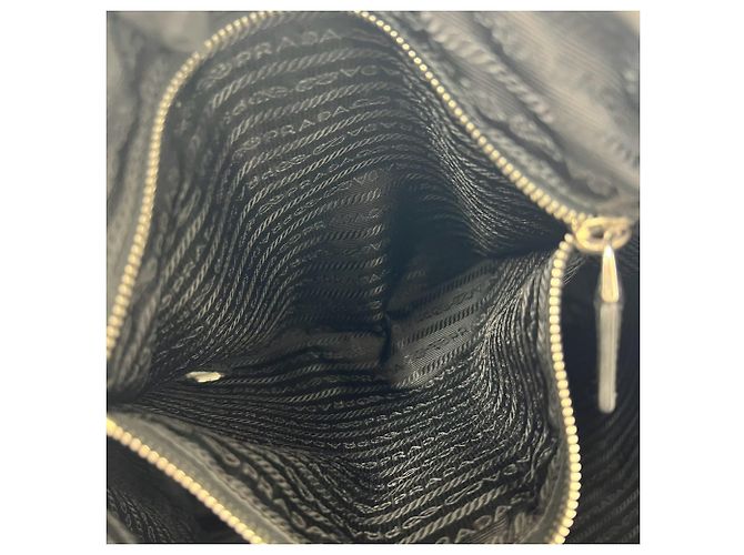 Borsa Tote Prada in Tessuto Pocono con logo triangolare in metallo Nero - vista 10