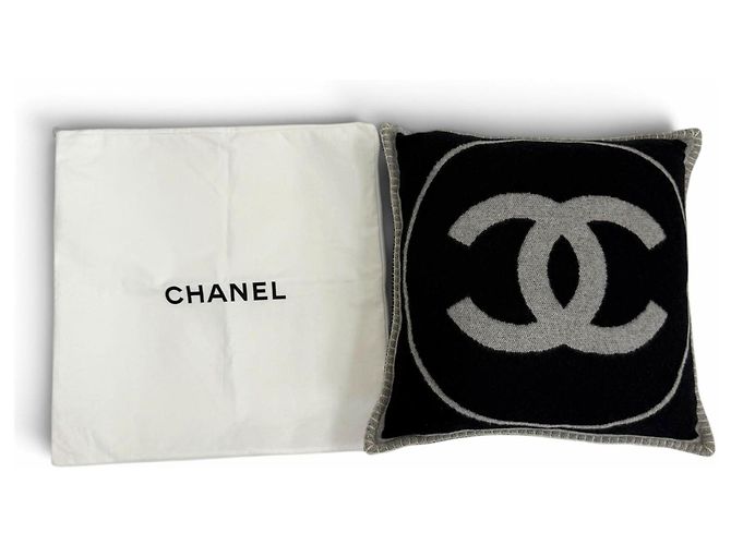 Almofada Chanel 18V em mistura de lã e cashmere Marrom Preto - vista 2