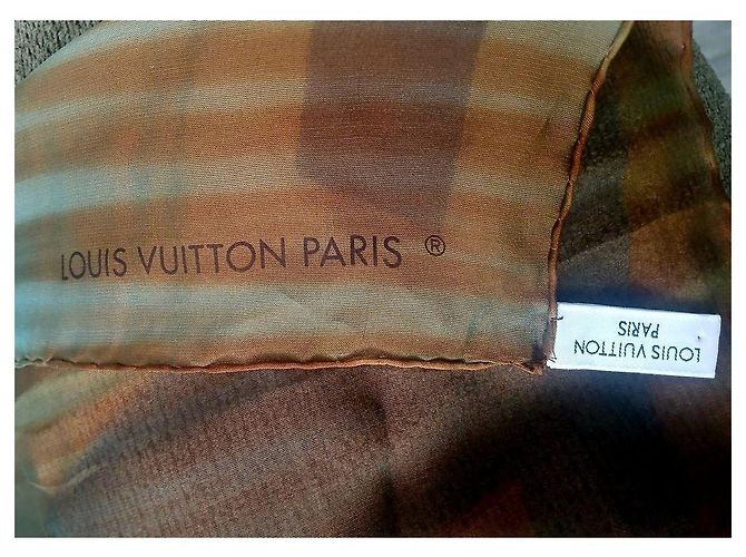 Foulard in seta Louis Vuitton Monogram Sfumato Marrone Blu Beige - vista 3