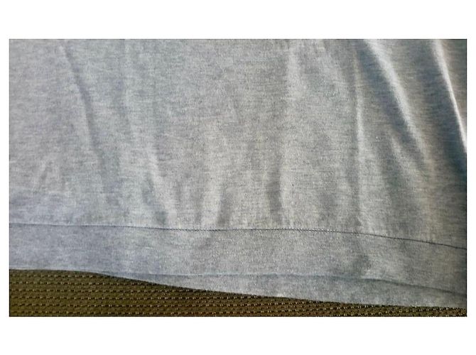 T-shirt Louis Vuitton grigia scollo a V monogramma Multicolore Grigio - vista 5