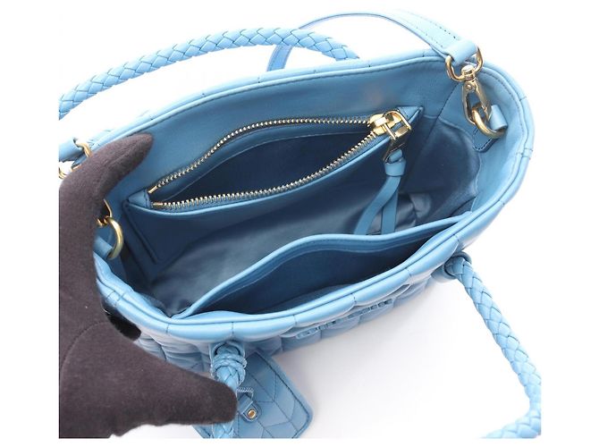 Sac à main Miu Miu NAPPA TRAPUNTAT en bleu - vue 3