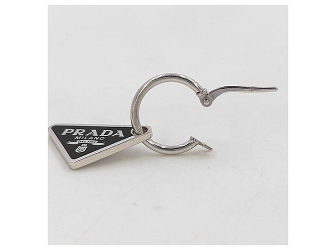 Boucles d'oreilles puces Prada Triangle Design Noir Argenté - vue 3