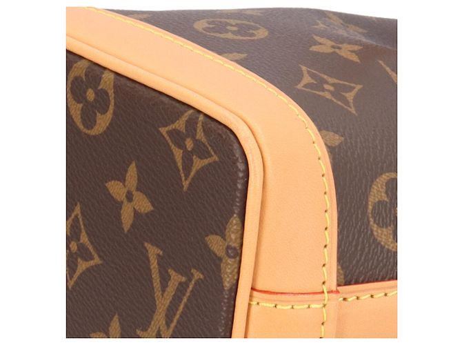 Bolsa de Ombro Louis Vuitton Nano Noe Monogram Marrom Multicor Monograma - vista 7