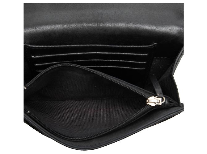 Carteira Small Flap Chanel em pele de cordeiro acolchoada perfurada preta Preto - vista 4