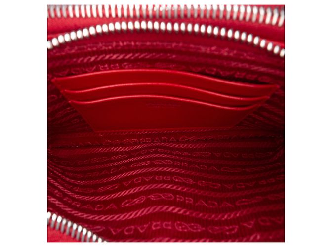 Prada Red Mini Soft Calf Impunture Diagramme Double Zip Bag Rot - Ansicht 4