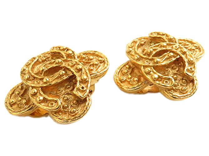 Orecchini a clip Chanel Gold CC placcati oro a trifoglio D'oro - vista 2
