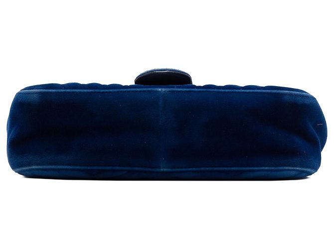 Borsa a tracolla Gucci GG Marmont Matelassé in velluto blu Medium Blu scuro - vista 3
