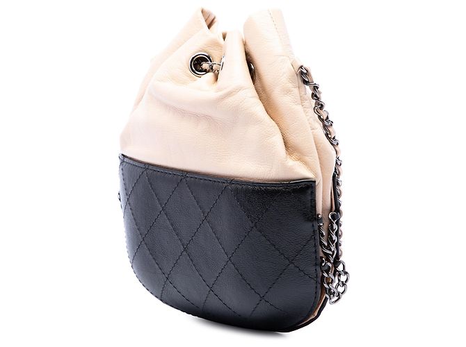 Borsa a secchiello Gabrielle Chanel Beige Small Bicolor in vitello trapuntato - vista 2