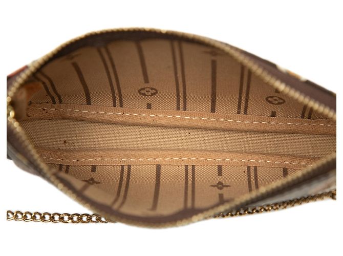 Louis Vuitton Brown Monogram Trunks and Bags Patch Mini Pochette Accessoires Marrom - vista 4
