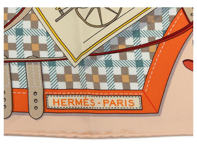 Foulard di seta Hermès Beige Les Voitures Nouvelles 65 - vista 4