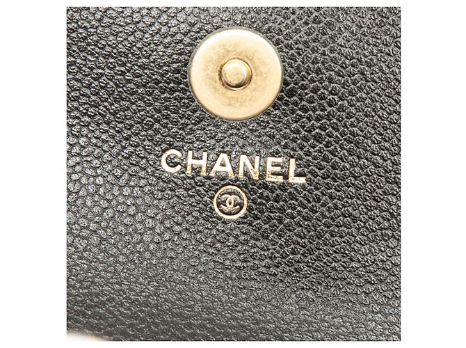 Tarjetero Chanel Boy de piel caviar acolchada negra con cadena Negro - vista 5