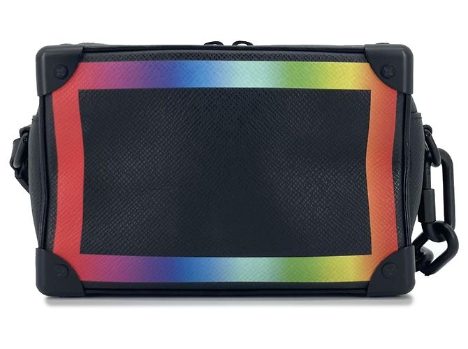 Louis Vuitton Black Taiga Rainbow Soft Trunk Noir - vue 2