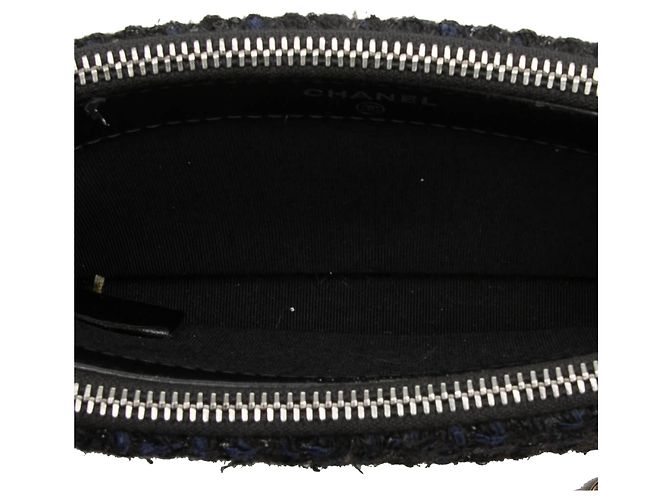 Clutch Gabrielle de tweed preto com fecho duplo e corrente Chanel - vista 4
