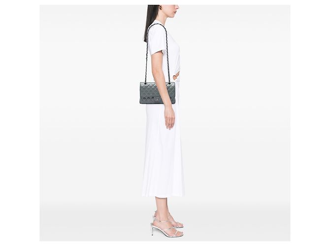 Chanel Silver Medium Classic Lambskin Double Flap Argenté - vue 7