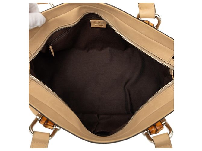 Bamboo Bolsa Satchel Gucci em couro de bezerro marrom com alça de bambu Bege - vista 4