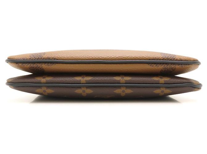Bolsa de Ombro Louis Vuitton Monogram Giant Reverse Pochette Marrom - vista 4